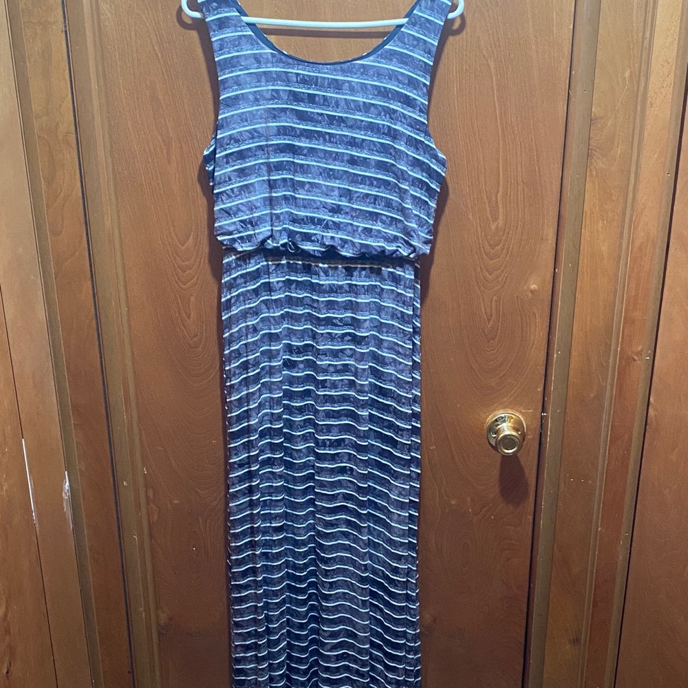 ONE WORLD Gray, Black and White Striped Medium Rayon Maxi Dress Summer Fall